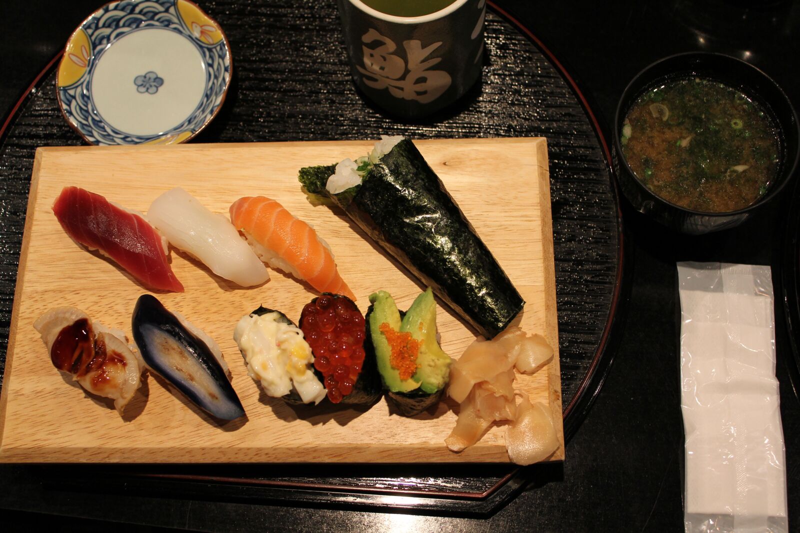 Canon EOS 550D (EOS Rebel T2i / EOS Kiss X4) sample photo. Tokyo, sushi, japanese photography