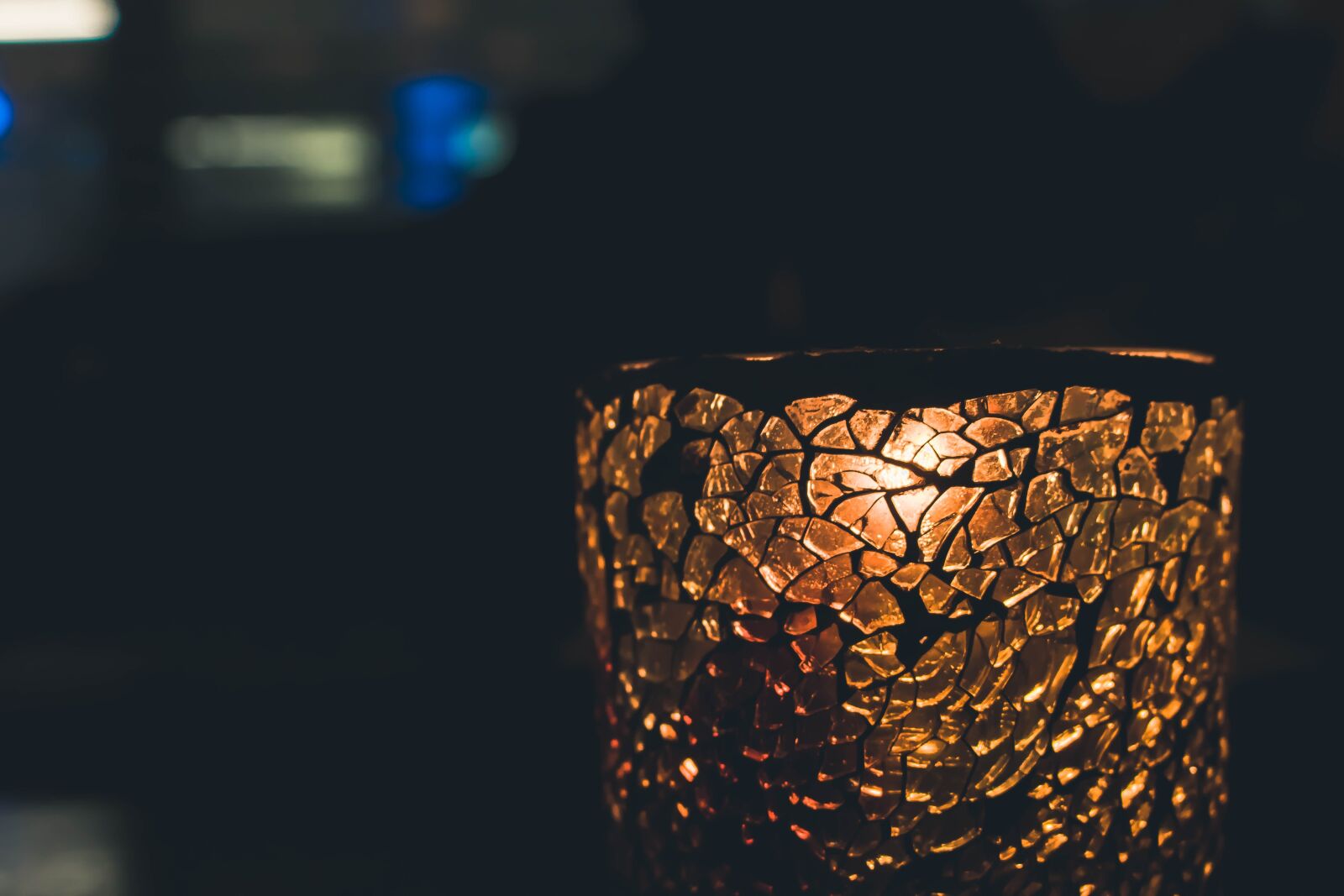 Canon EOS 750D (EOS Rebel T6i / EOS Kiss X8i) sample photo. Glass, black, dark photography