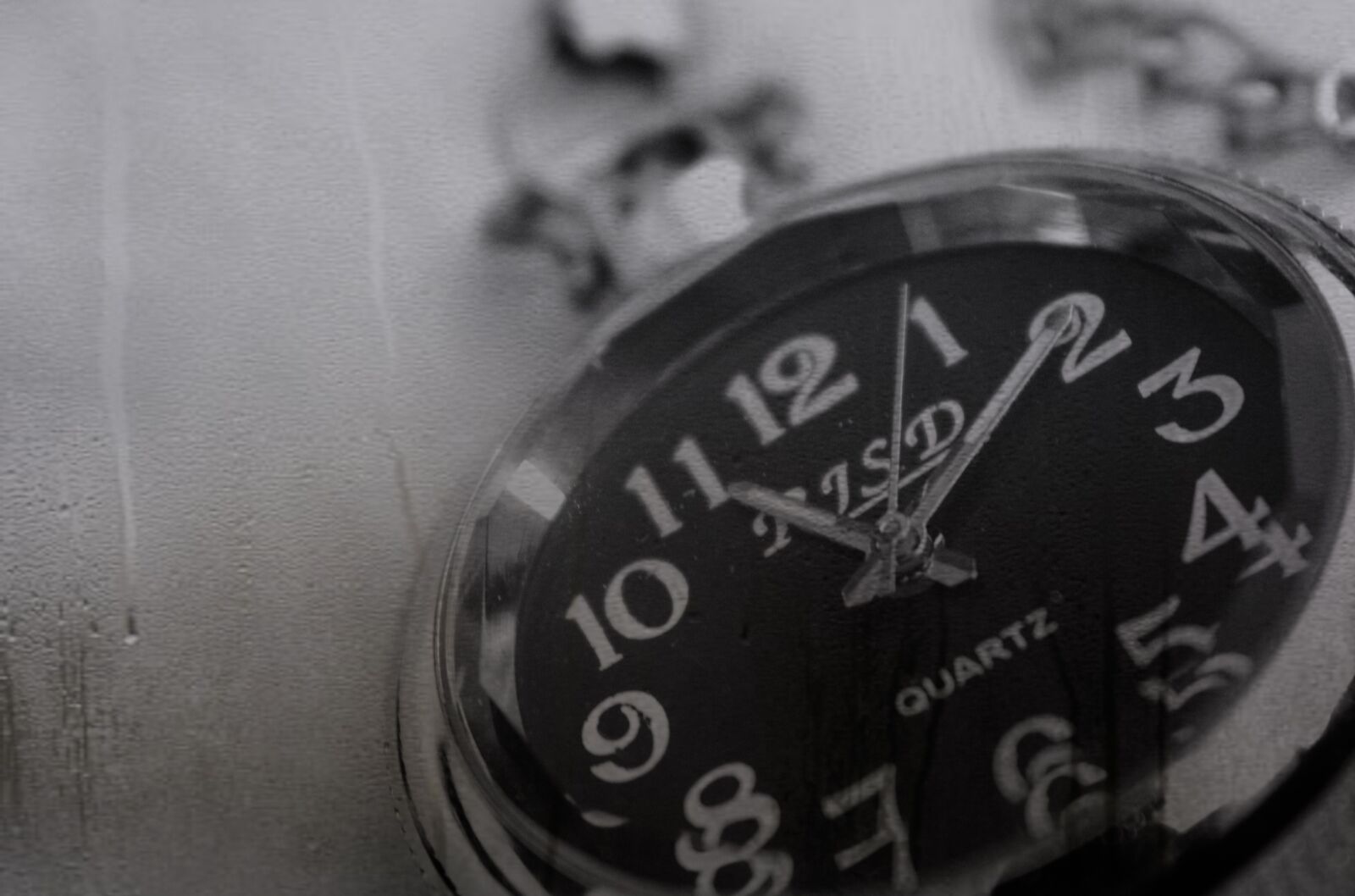 Canon EOS 1100D (EOS Rebel T3 / EOS Kiss X50) sample photo. Pocket watch, clock, time photography