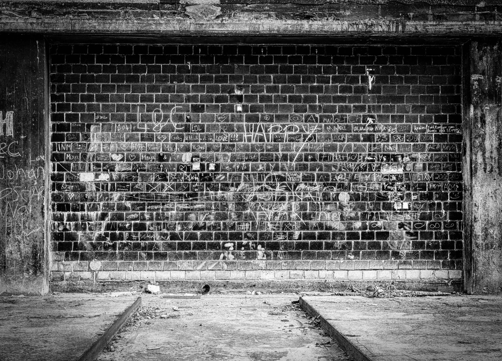 Nikon D3300 sample photo. Lost places, wall, stone photography
