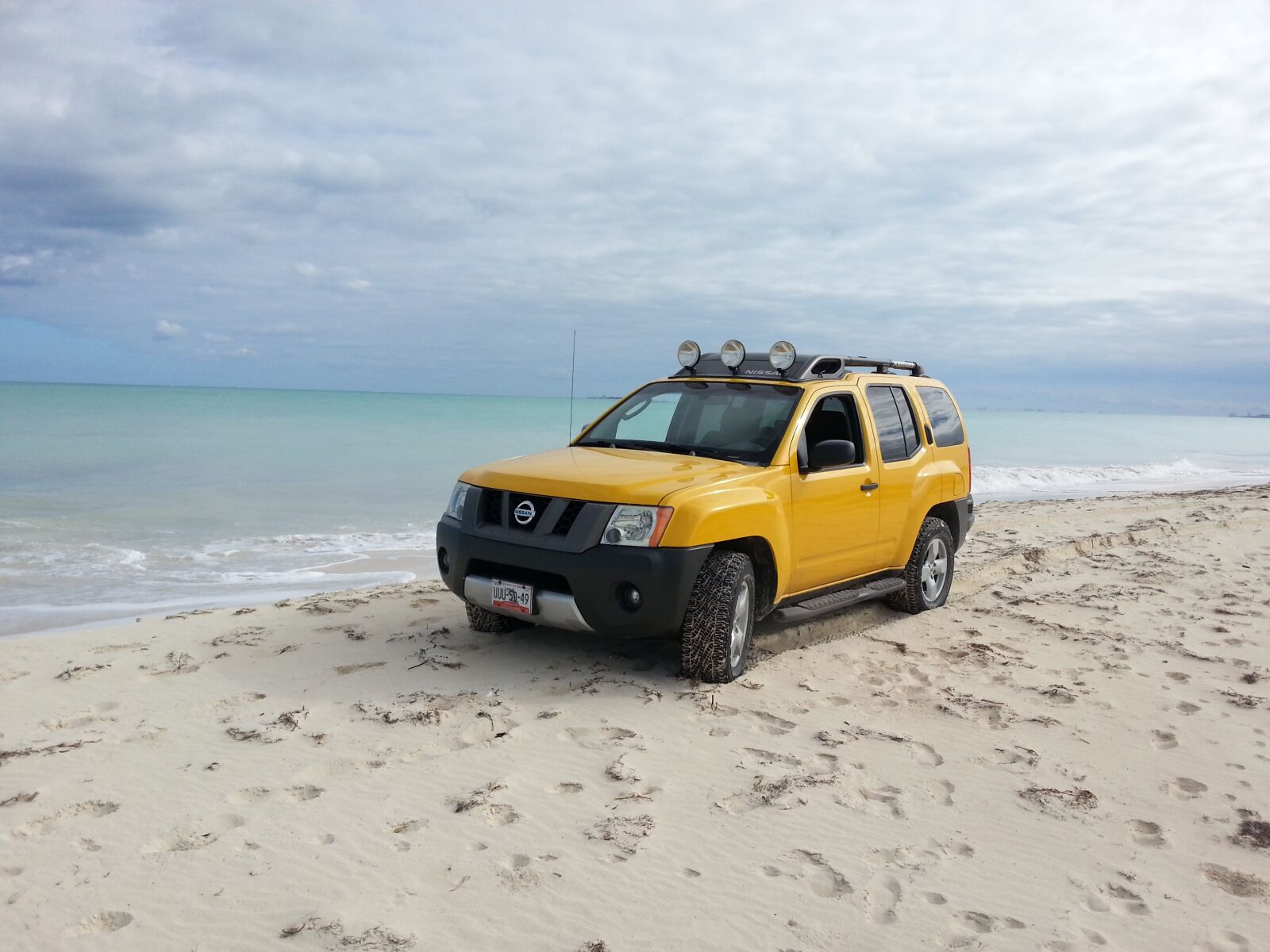 Samsung Galaxy S3 sample photo. Nissan, jeep, truck photography