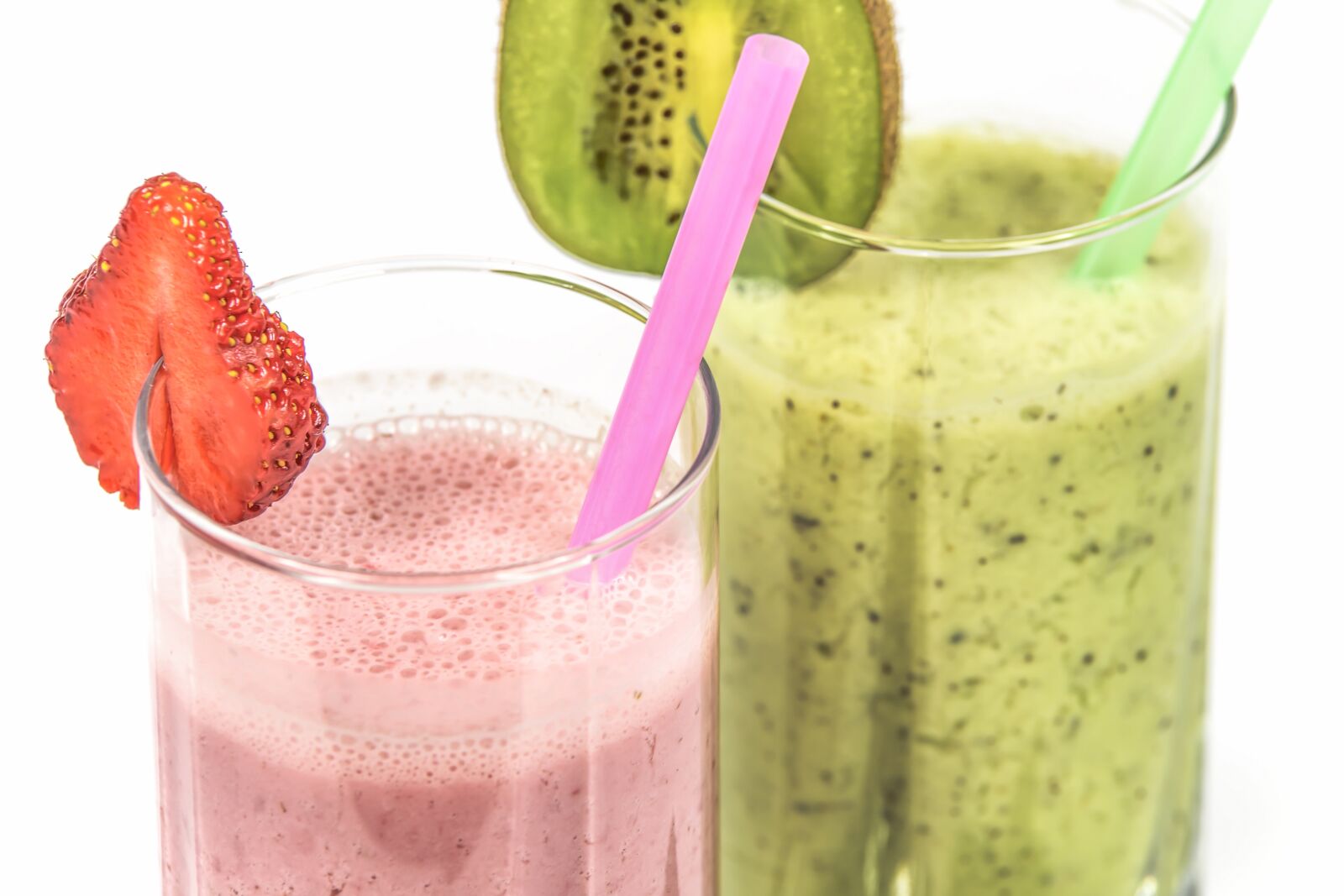 Nikon D750 sample photo. Fruit smoothie, strawberry cocktail photography