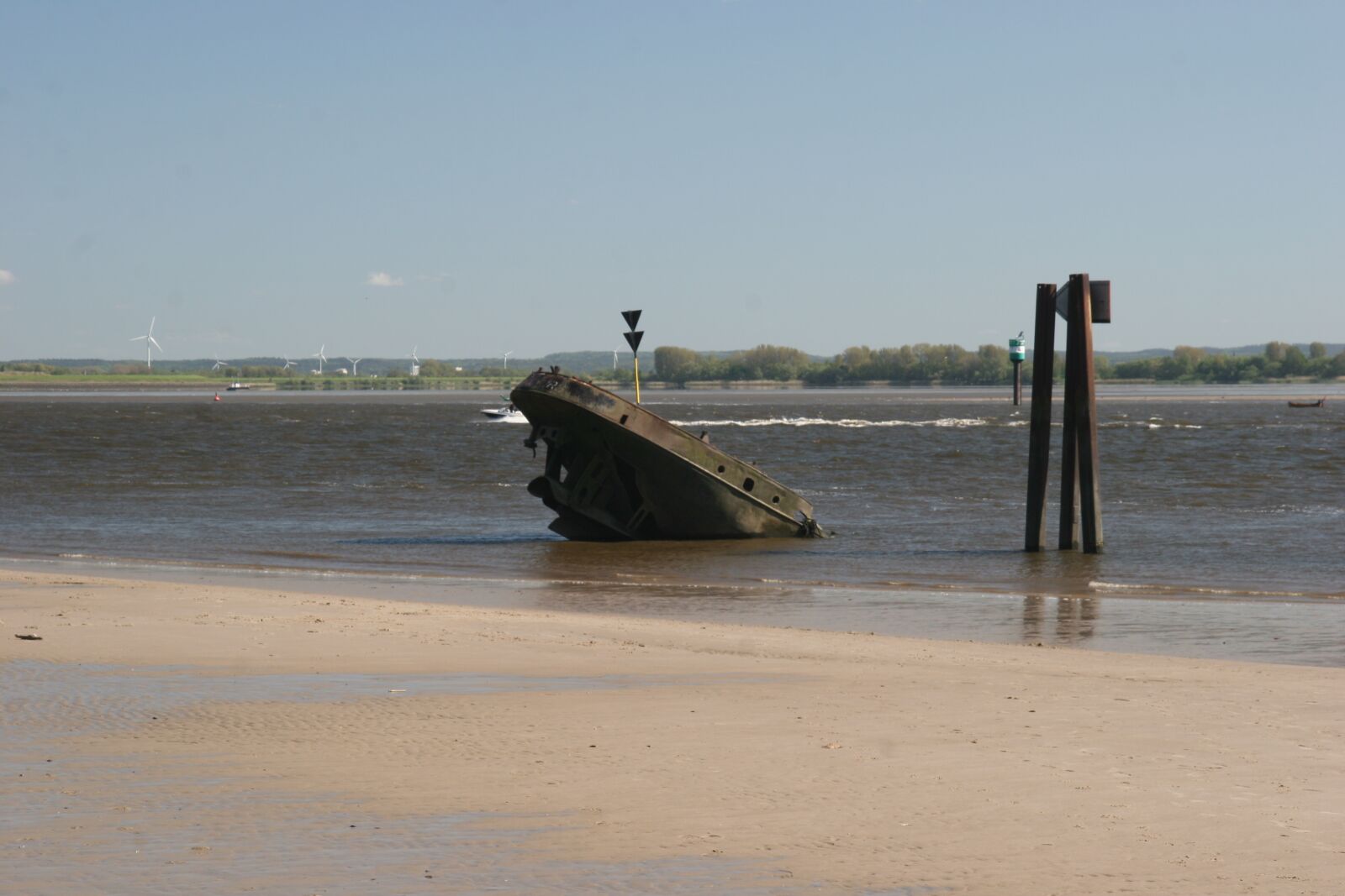 Canon EOS 20D sample photo. Sea, wreck, ship wreck photography
