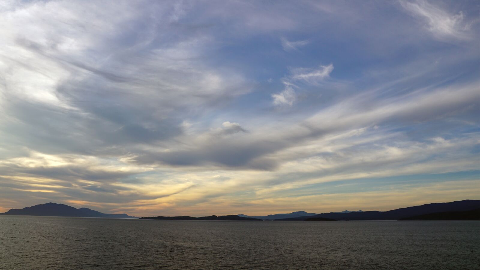 Sony DT 18-135mm F3.5-5.6 SAM sample photo. Sunset at sea, alaska photography