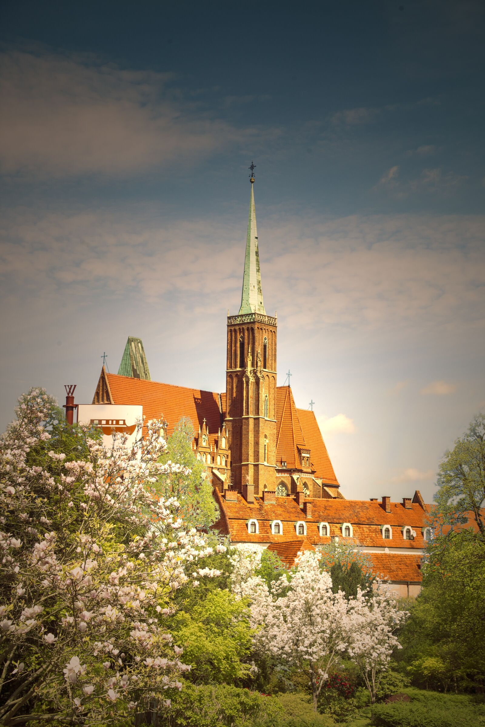 Canon EOS 5D Mark II sample photo. The cathedral, building, architecture photography
