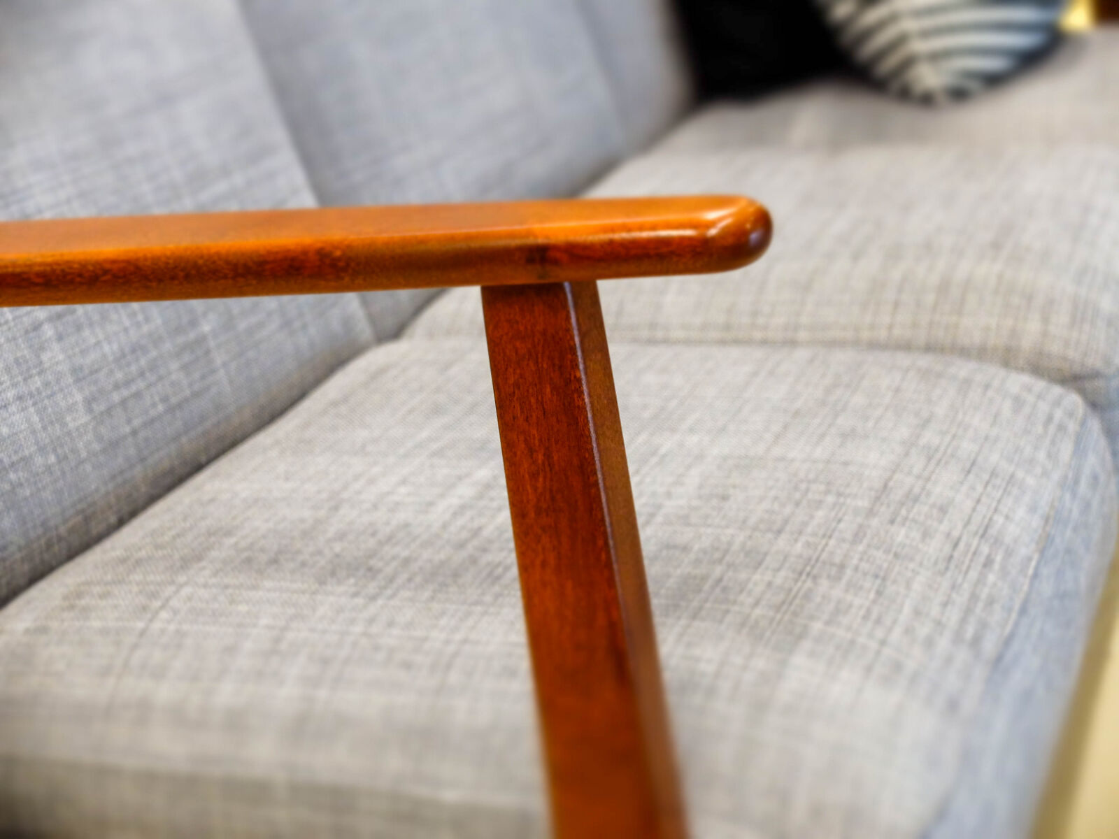 Fujifilm X30 sample photo. Chill, couch, design, ikea photography
