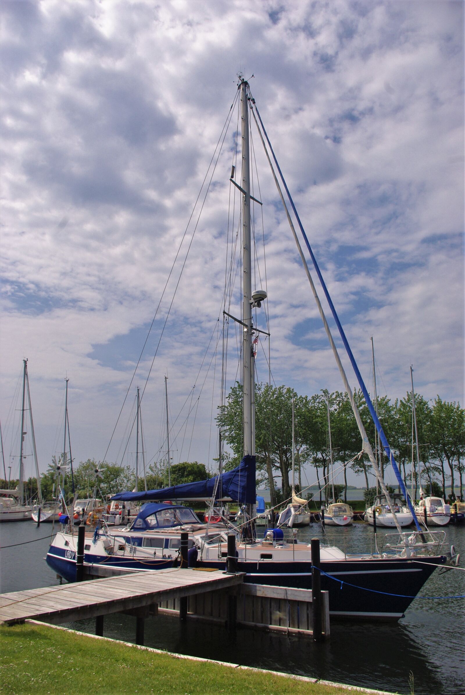 Pentax K-m (K2000) sample photo. Sailing vessel, mast, boat photography
