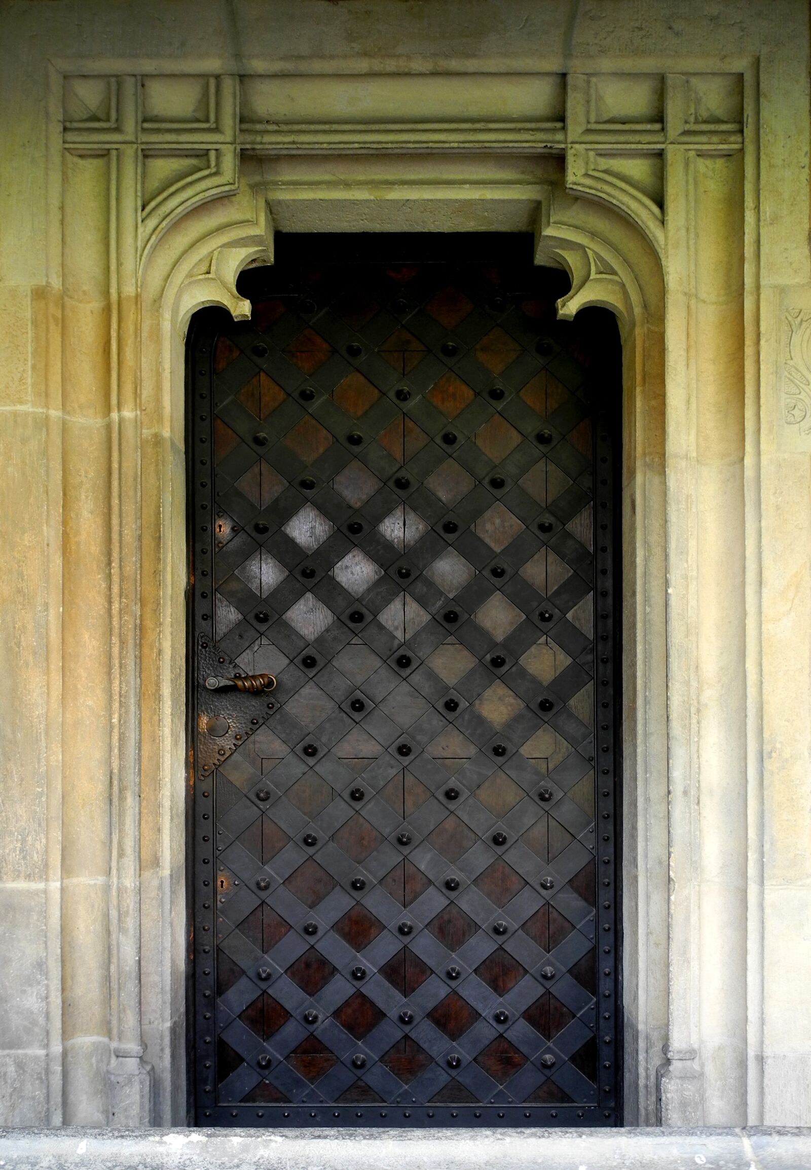 Nikon Coolpix P7000 sample photo. Door, old, gothic photography