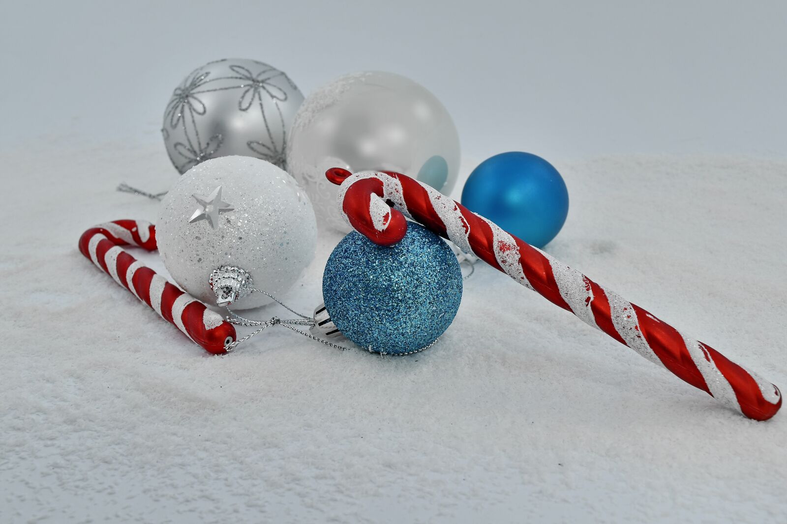 Nikon D5500 sample photo. Christmas, colorful, decoration, holiday photography