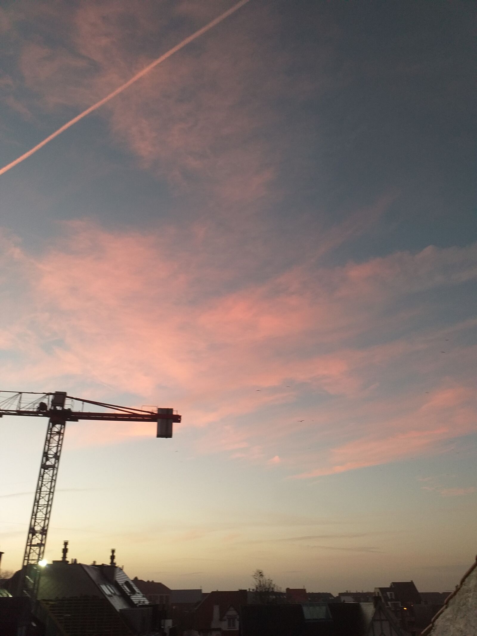 Samsung Galaxy J4+ sample photo. Red, clouds, skyline photography