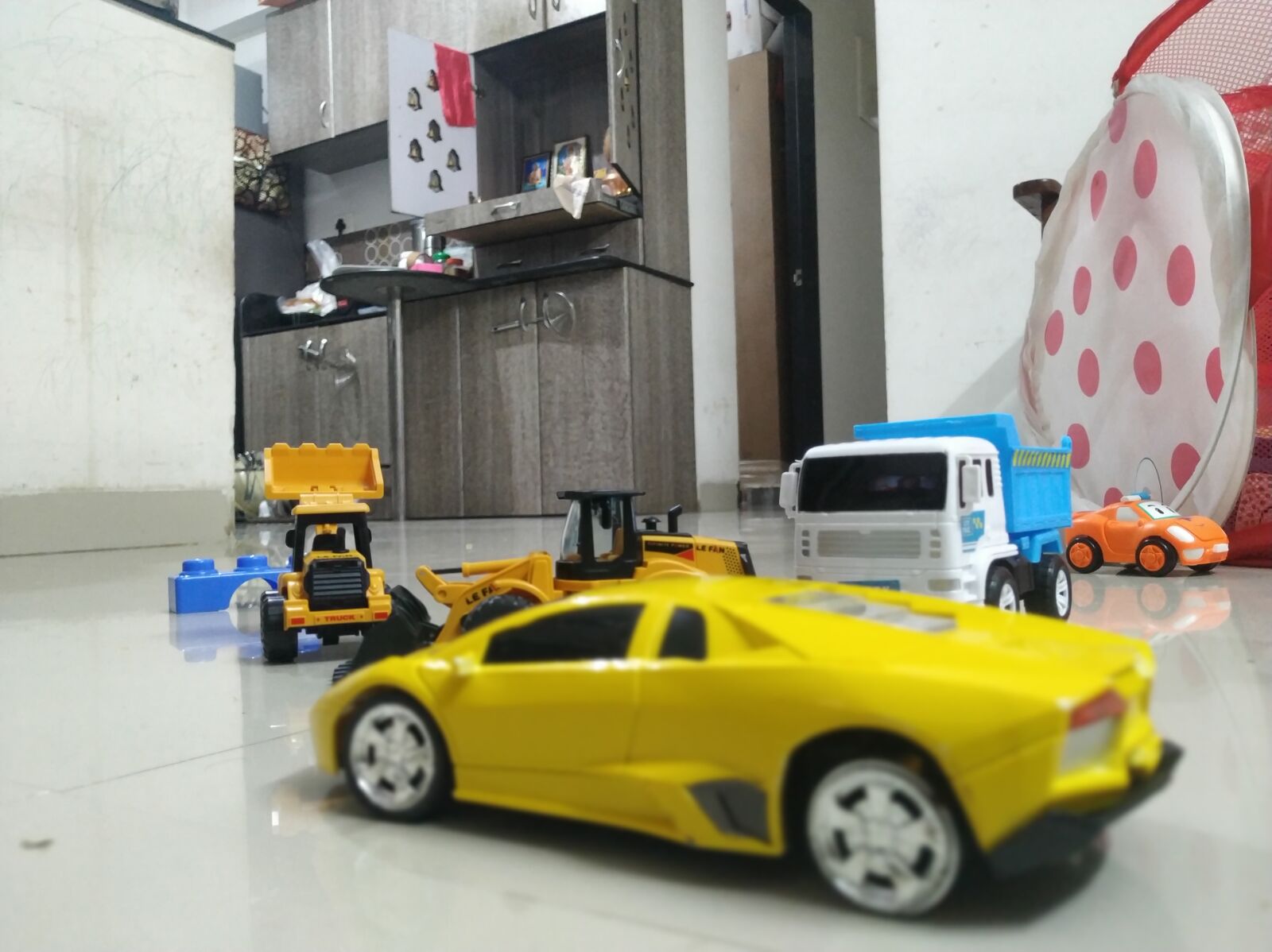 Xiaomi Mi A2 sample photo. Children, toys, play photography