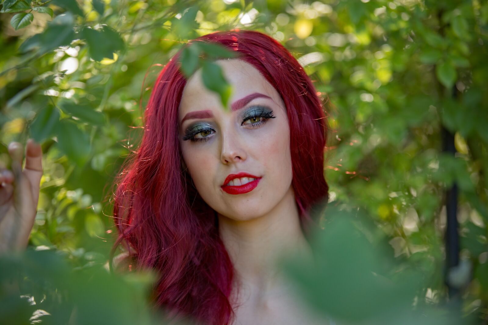 Canon EOS 6D Mark II sample photo. Red hair, portrait, woman photography