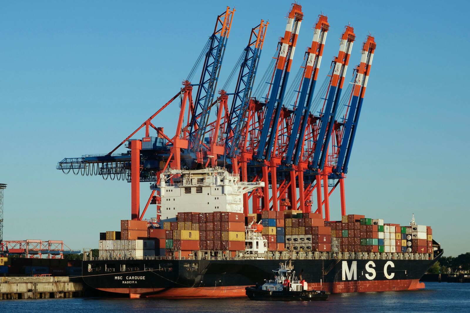Panasonic Lumix DC-G9 sample photo. Shipping, container ship, msc photography
