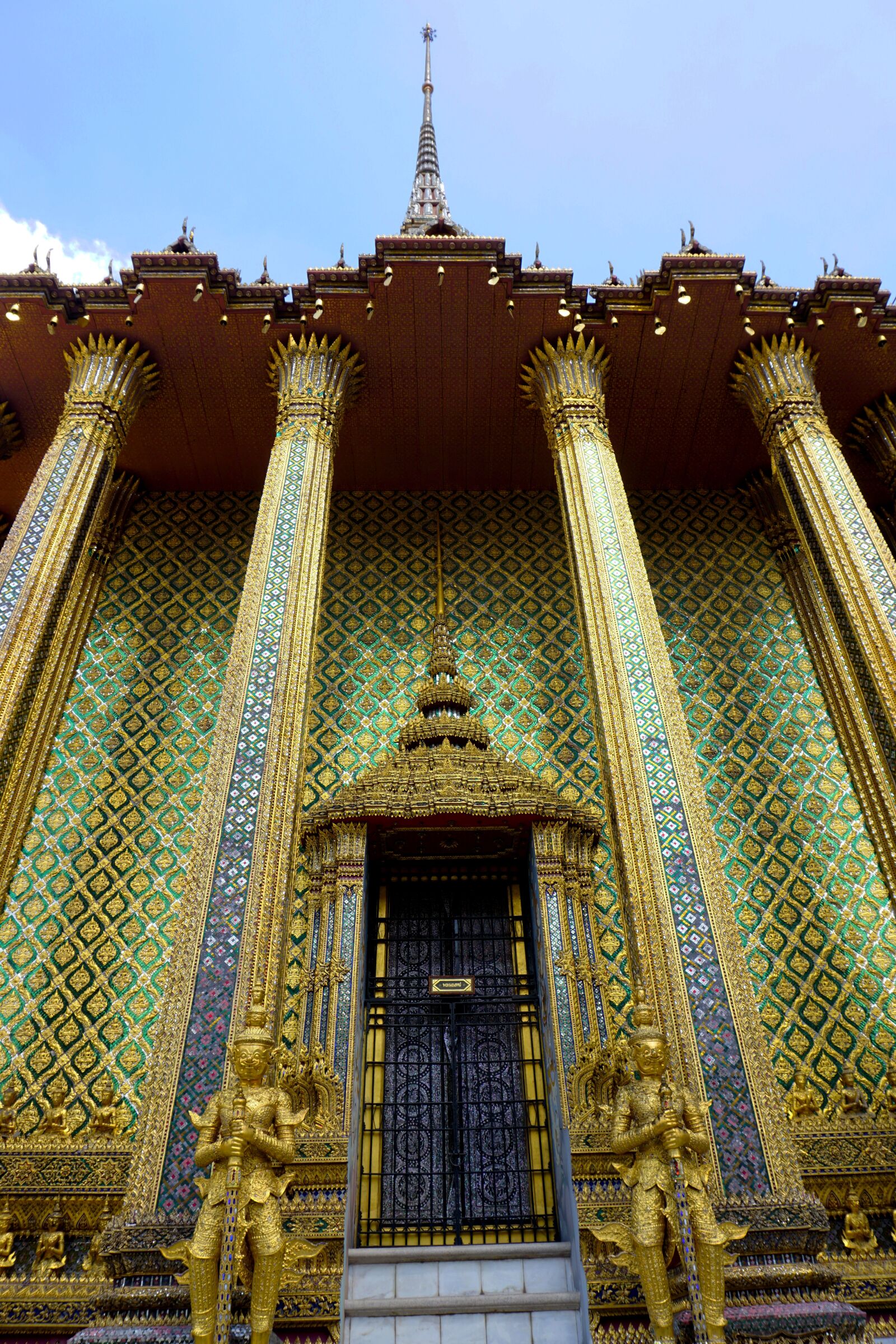 Sony a6000 sample photo. Wat phra kaew, grand photography