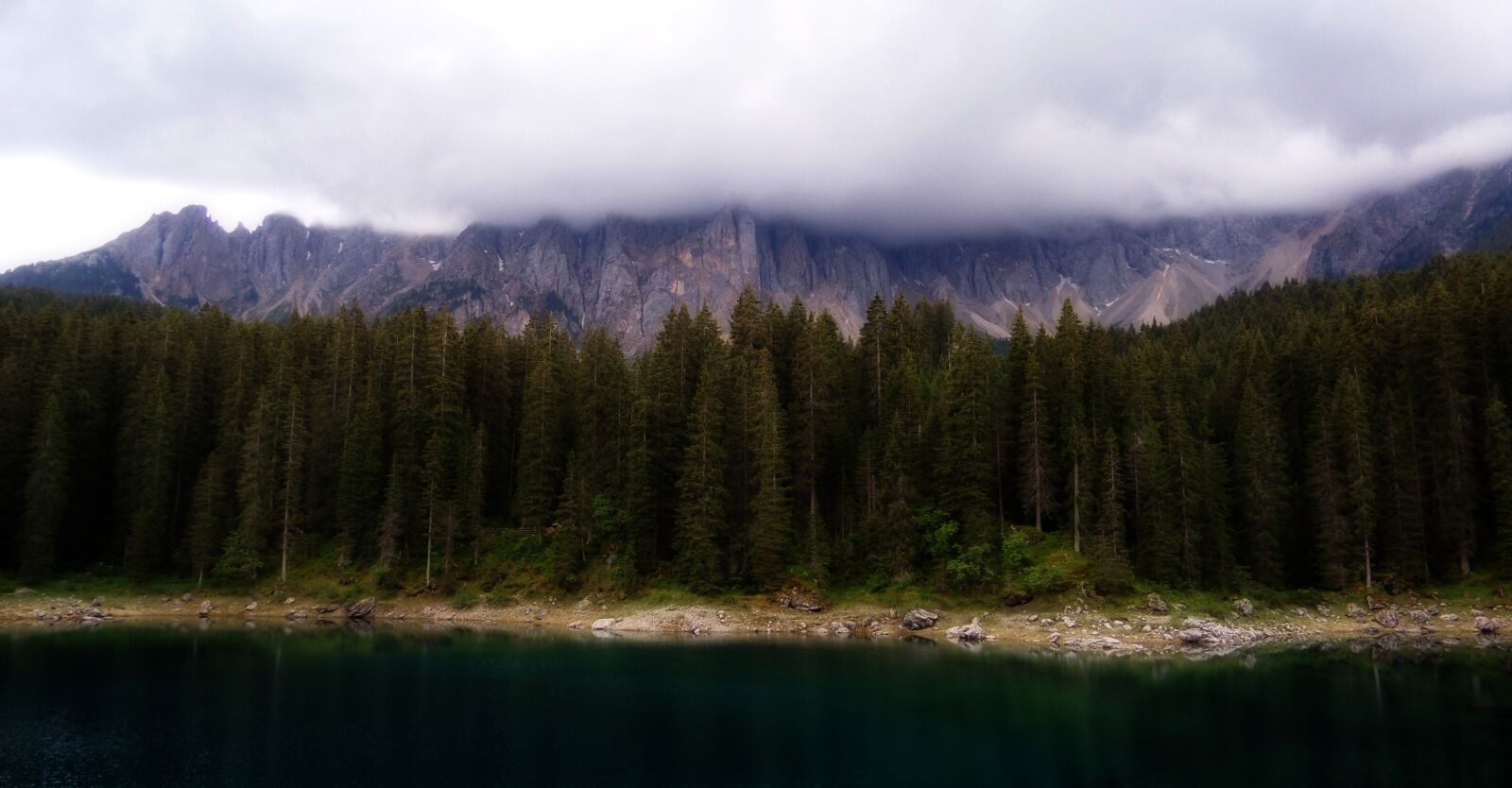 Samsung WB200F/WB201F/WB202F sample photo. Rock, lake, forest photography