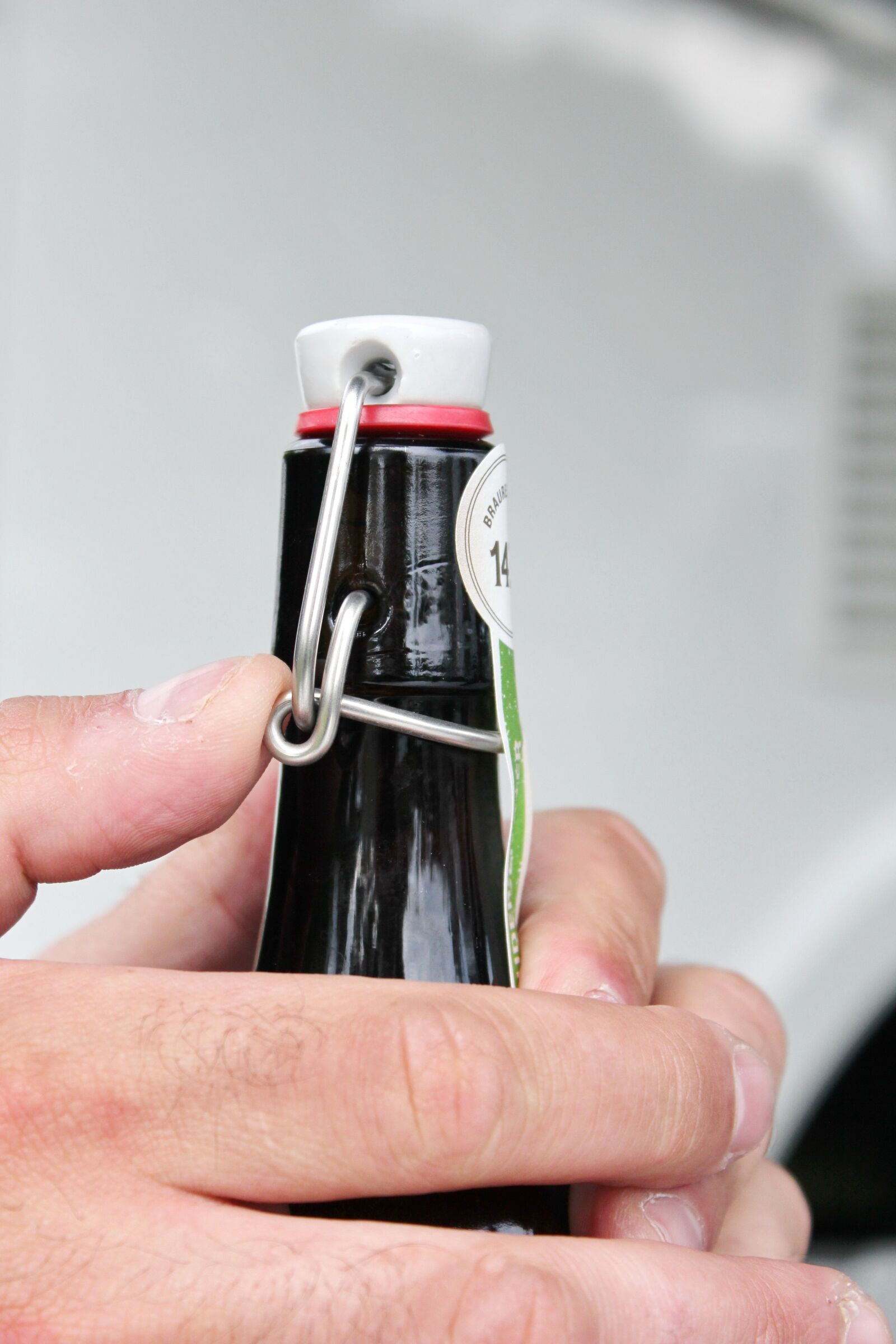 Canon EOS 550D (EOS Rebel T2i / EOS Kiss X4) sample photo. Bottle, beer, alcohol photography
