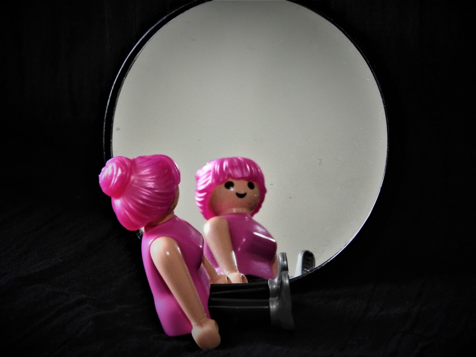 Nikon Coolpix P900 sample photo. Reflesso, reflected, reflejo photography