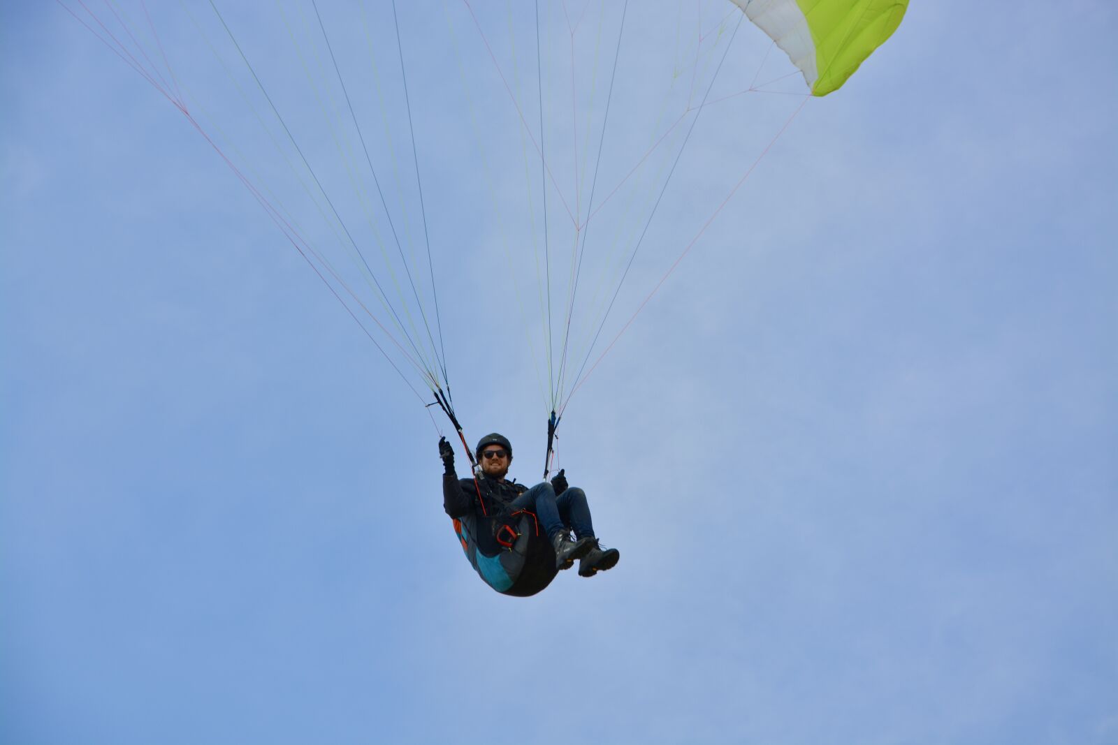 Nikon D5200 sample photo. Paragliding, paraglider pilots sit photography