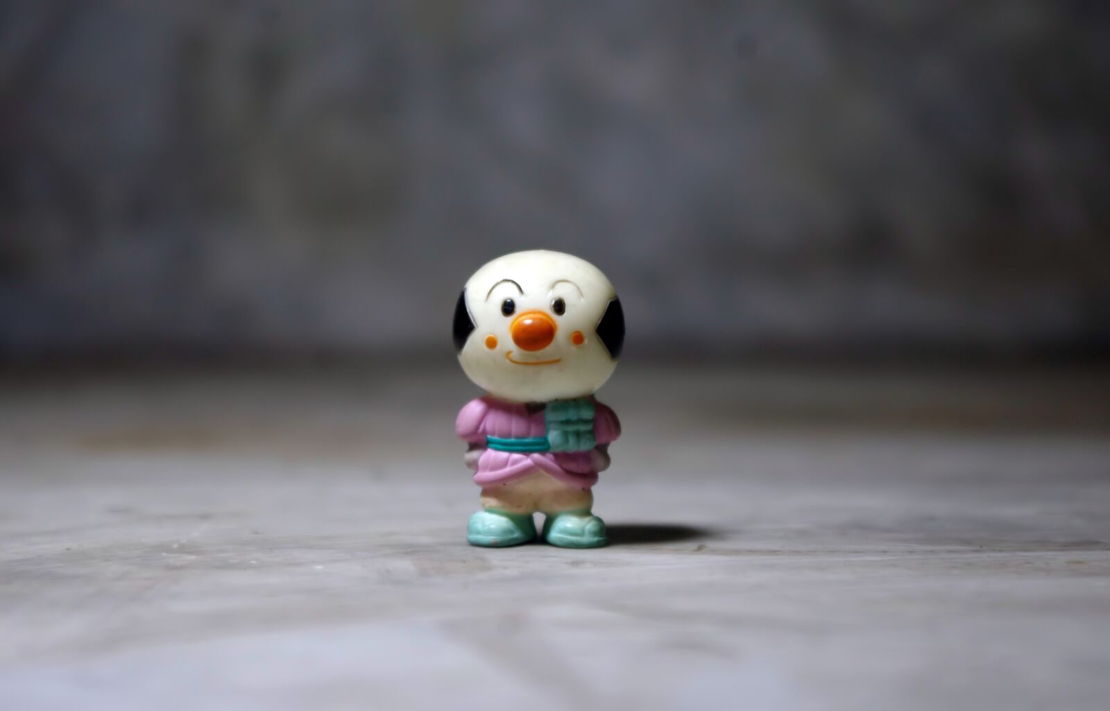Pentax K-r sample photo. Pink fella, male, old photography