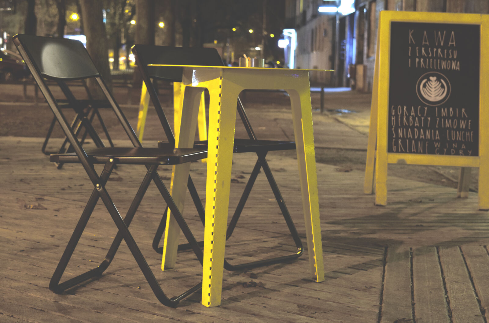 Nikon D3300 sample photo. Cafe, glodomowy, outside, cafe photography