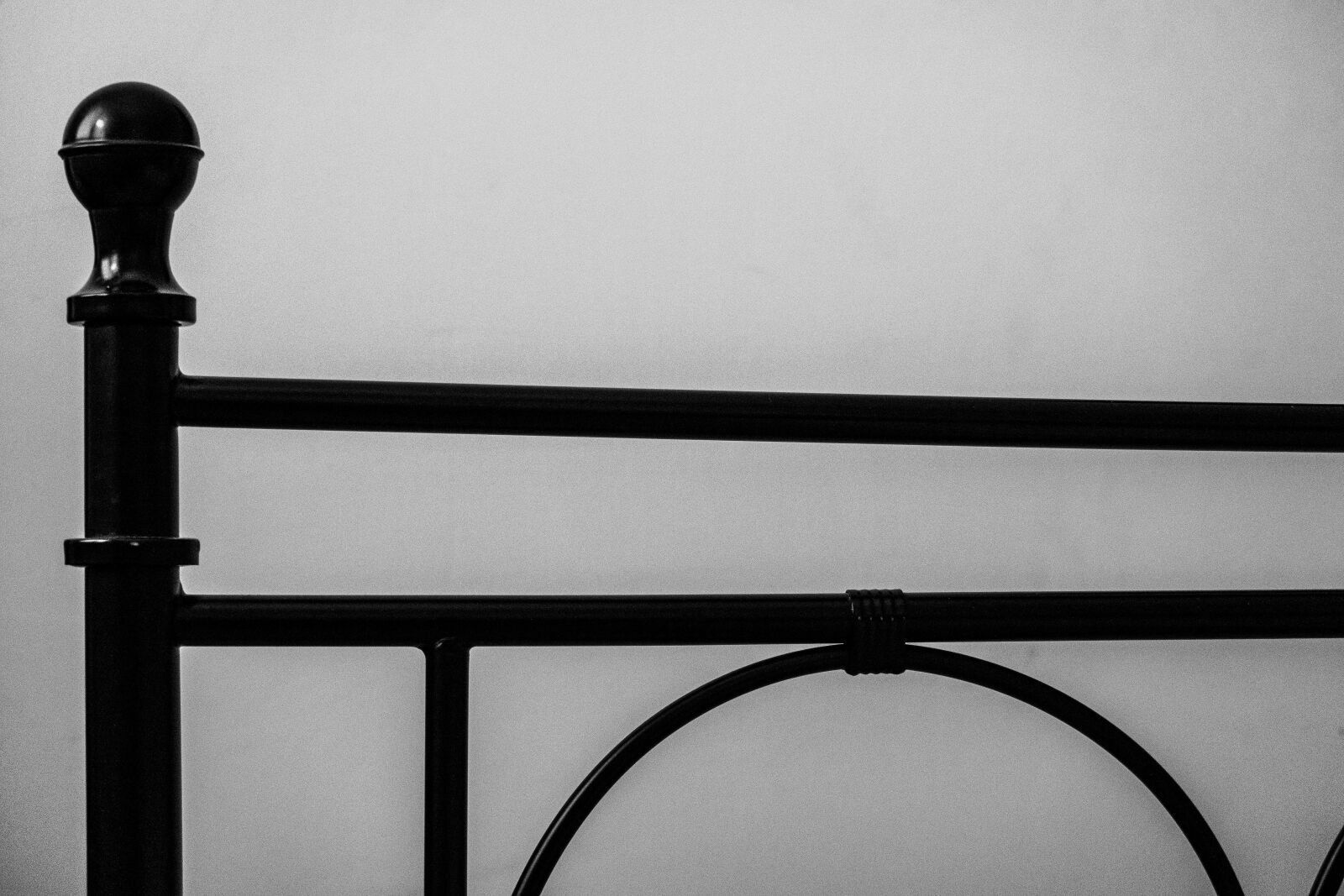 Canon PowerShot G7 X Mark II sample photo. Bed, bedroom, black photography