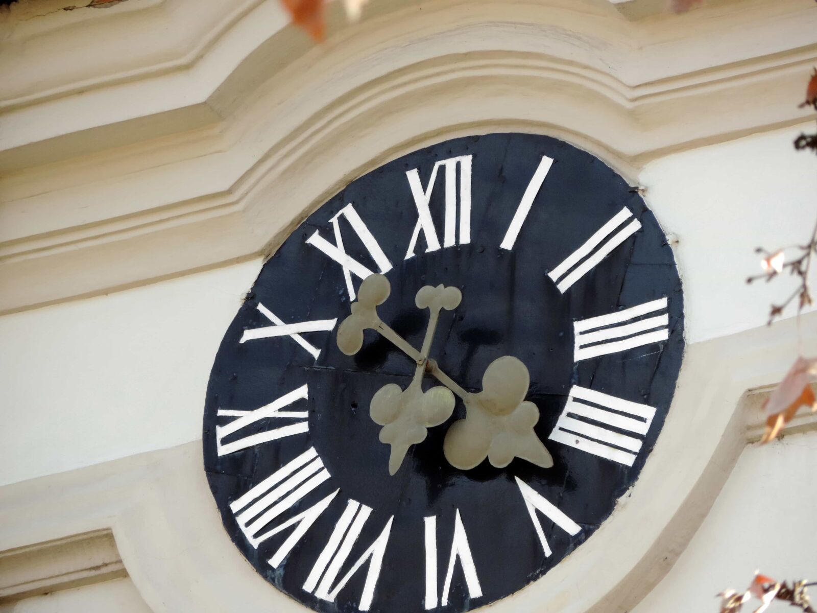 Nikon Coolpix P520 sample photo. Facade, handmade, timepiece, time photography