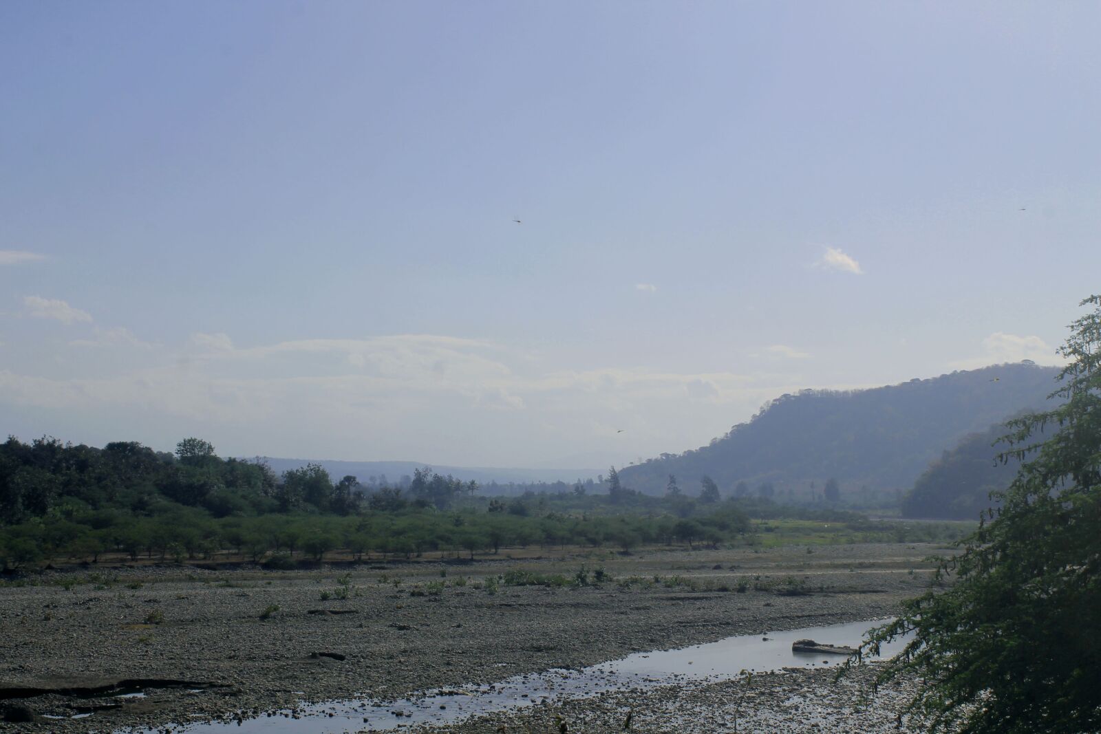Canon EOS 1100D (EOS Rebel T3 / EOS Kiss X50) sample photo. The sky, blue, hill photography