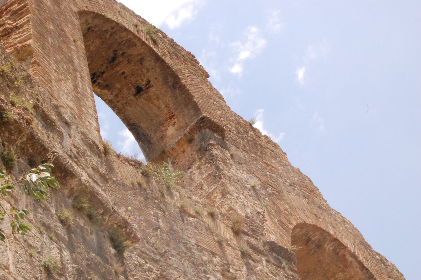 Nikon D40 sample photo. The ruins of the photography
