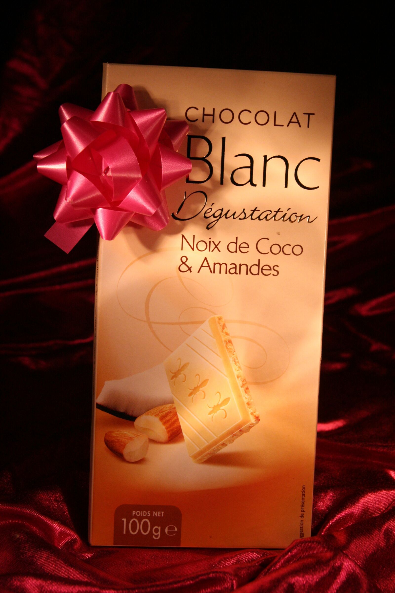Canon EOS 350D (EOS Digital Rebel XT / EOS Kiss Digital N) sample photo. Chocolate, white, food photography