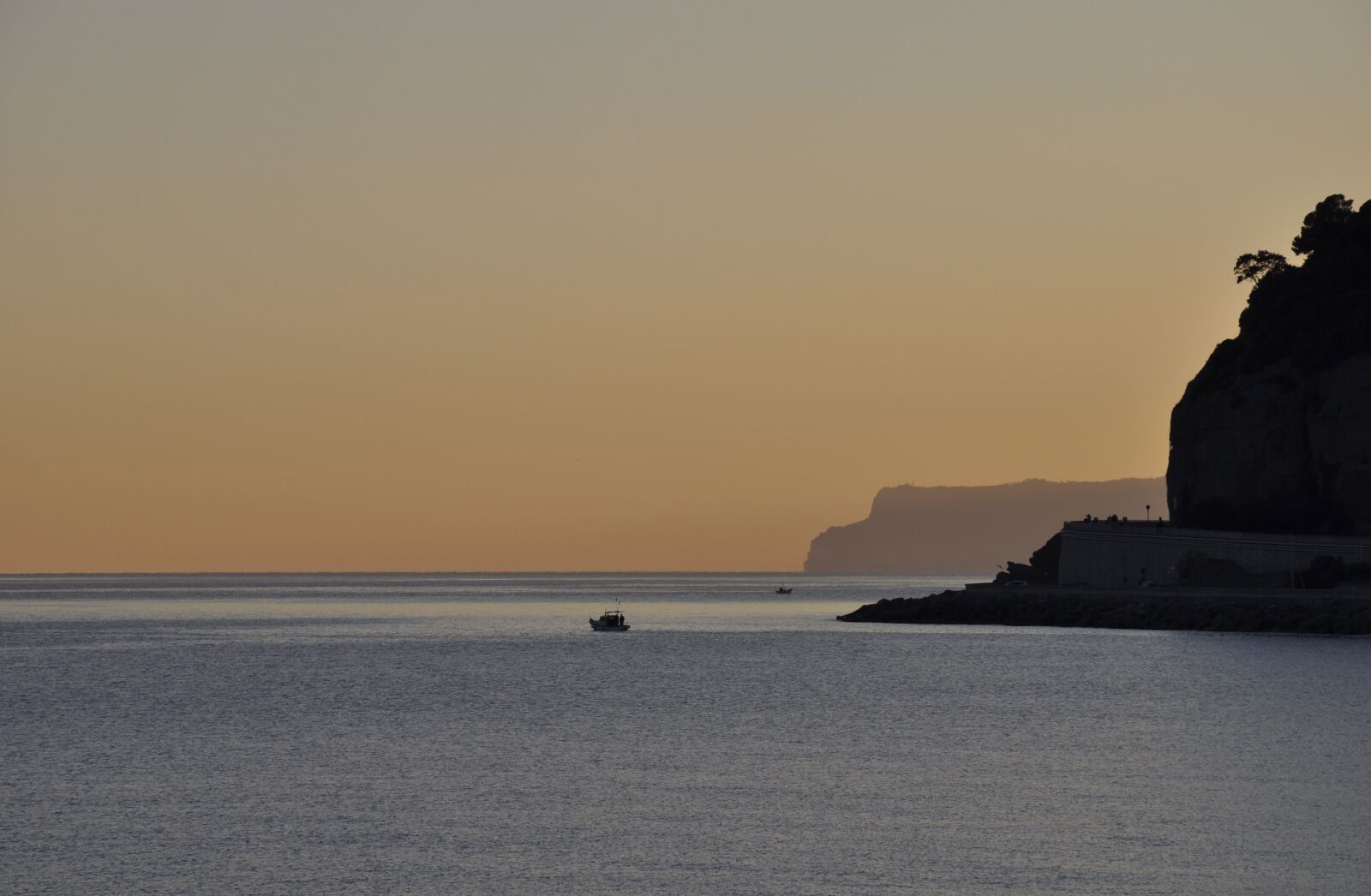 Nikon D5000 sample photo. Costa, sea, rocks photography