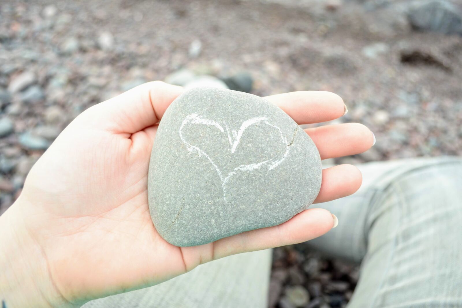 Nikon D3100 sample photo. Rock, heart, hand photography