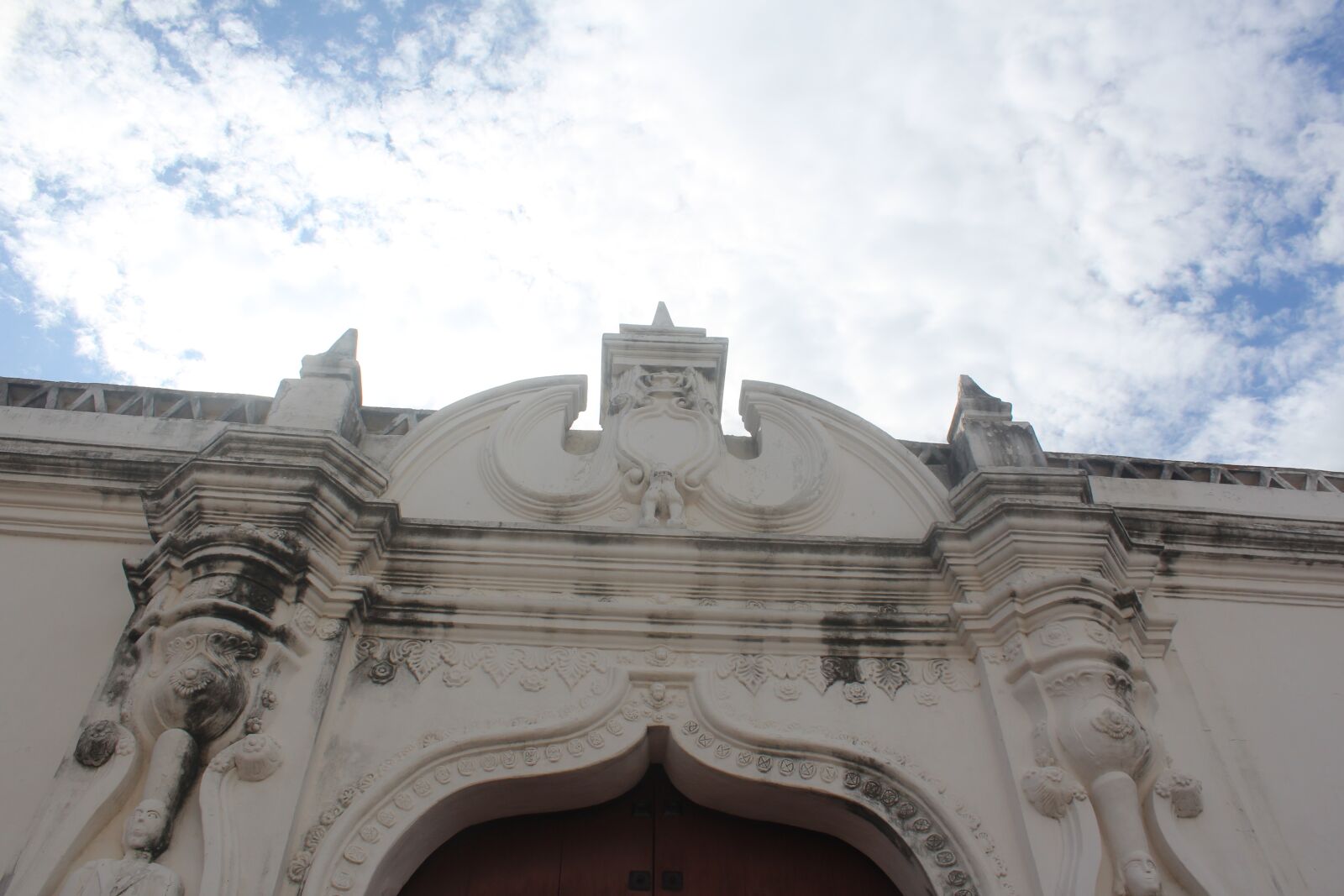 Canon EOS 1200D (EOS Rebel T5 / EOS Kiss X70 / EOS Hi) sample photo. Nicaragua, leon, church photography