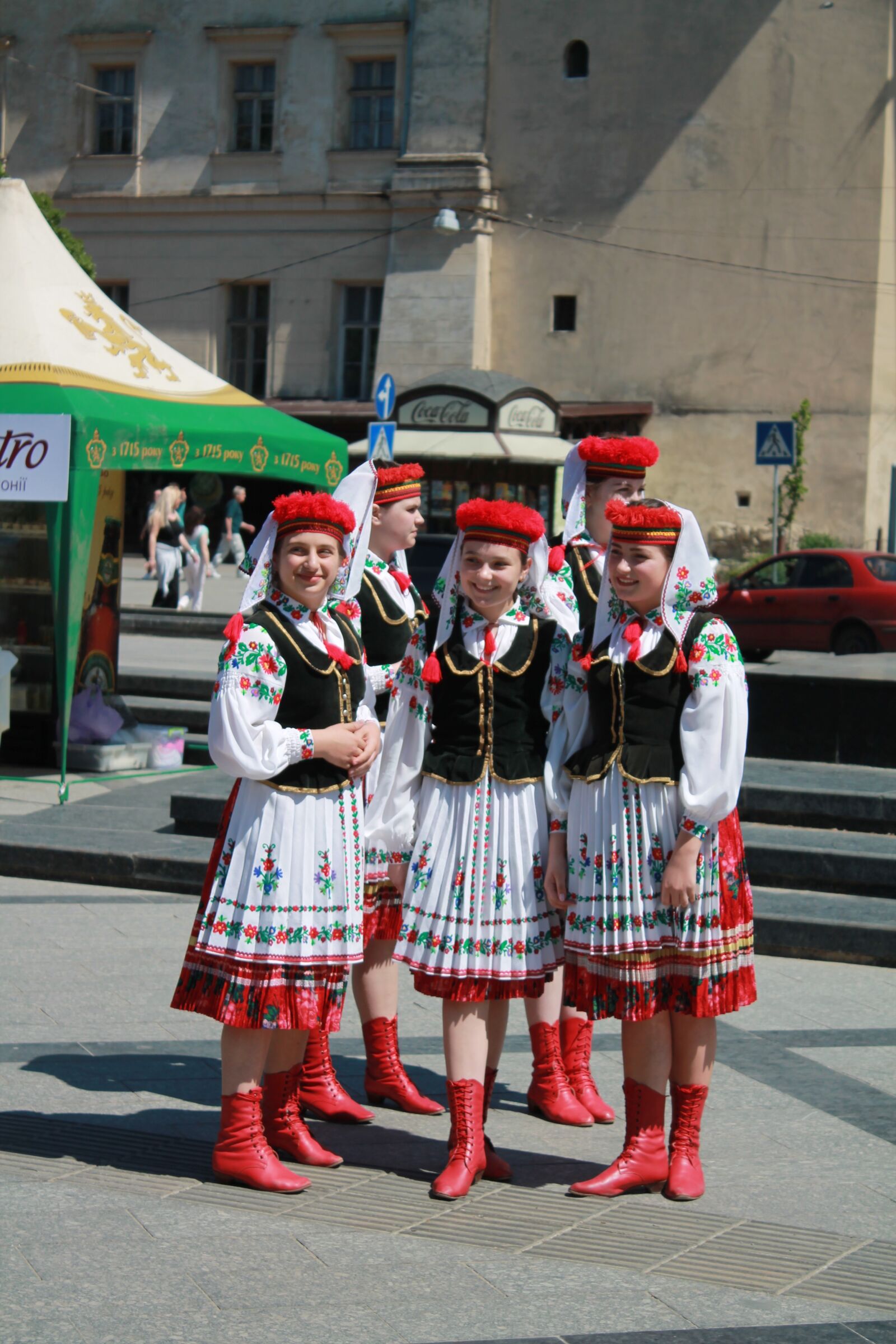 Canon EOS 1100D (EOS Rebel T3 / EOS Kiss X50) sample photo. Kids, childhood, folk costume photography