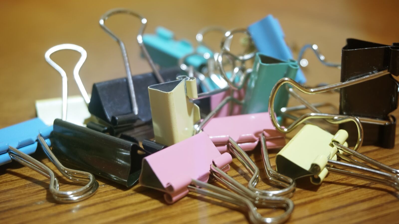 Sony a6300 sample photo. Blocks sheets, stops sheets photography