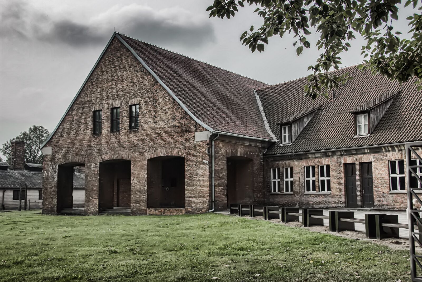 Canon EOS 600D (Rebel EOS T3i / EOS Kiss X5) sample photo. Auschwitz i, auschwitz, poland photography