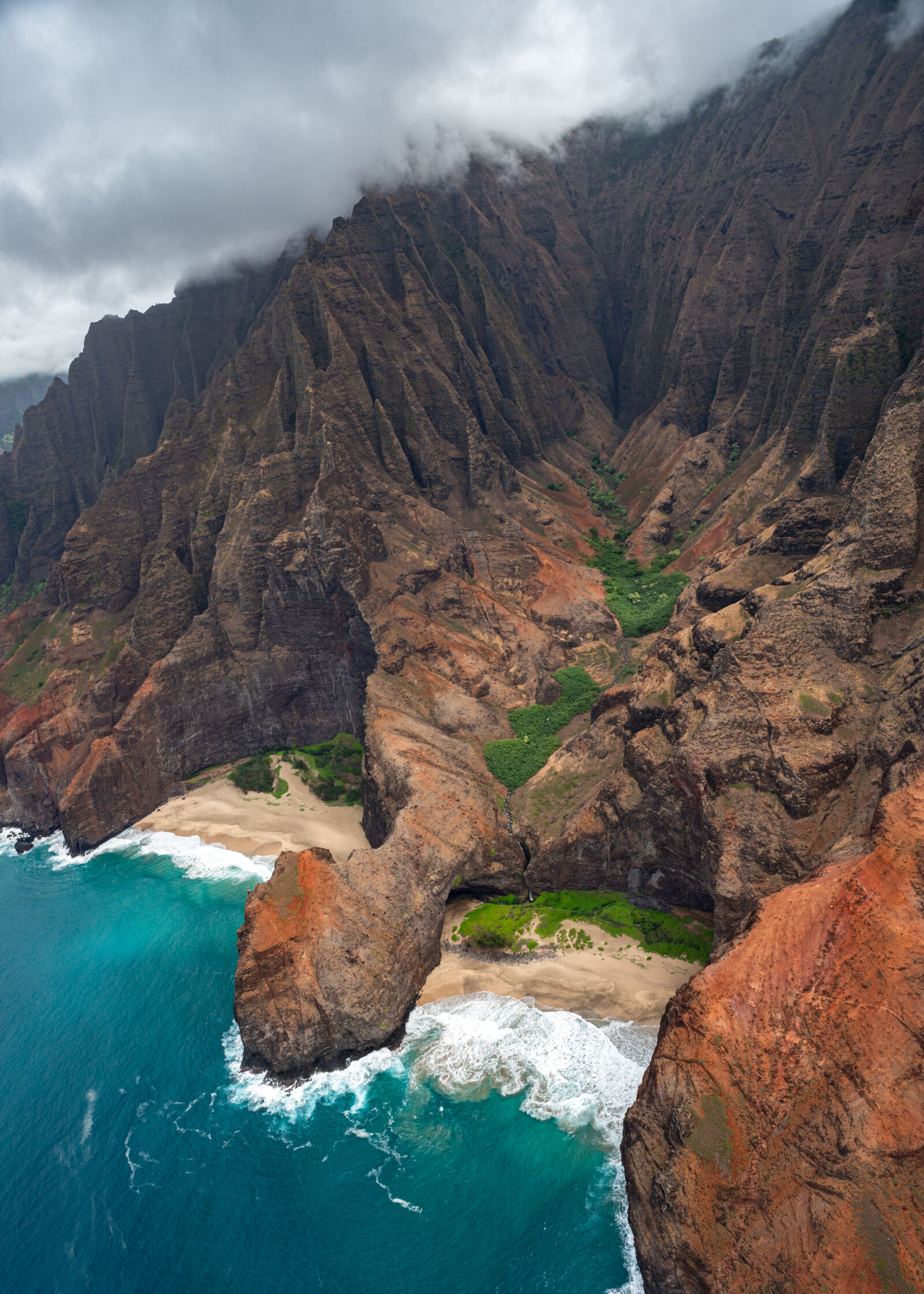 Nikon D800E sample photo. Flying over n pali photography