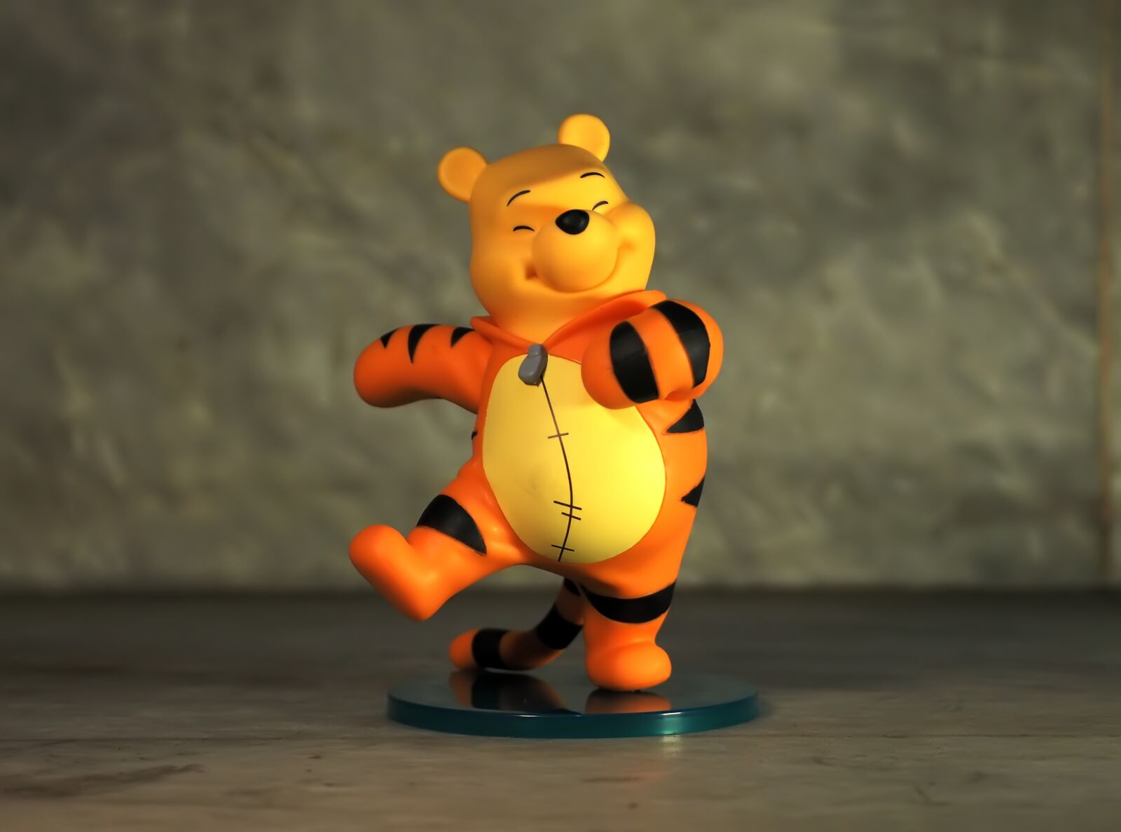 Olympus OM-D E-M1 sample photo. Winnie the pooh, bear photography