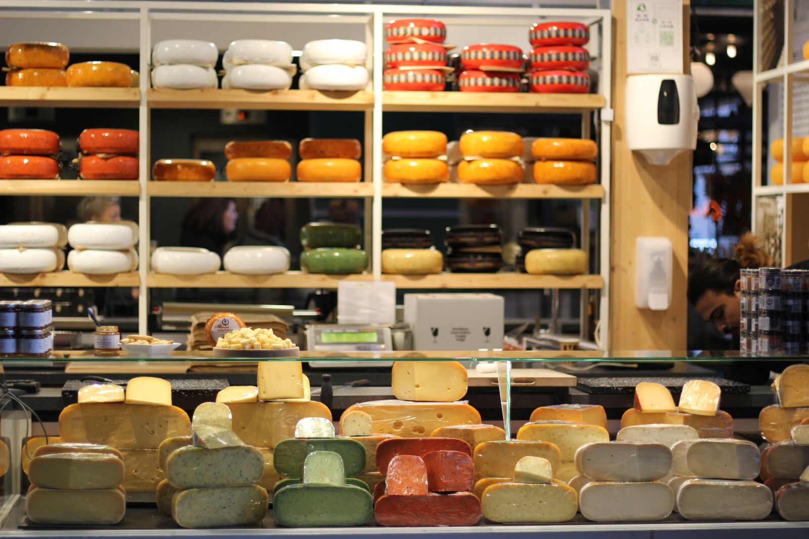 Canon EOS 60D + Canon EF 50mm F1.8 II sample photo. Cheese, food, market photography