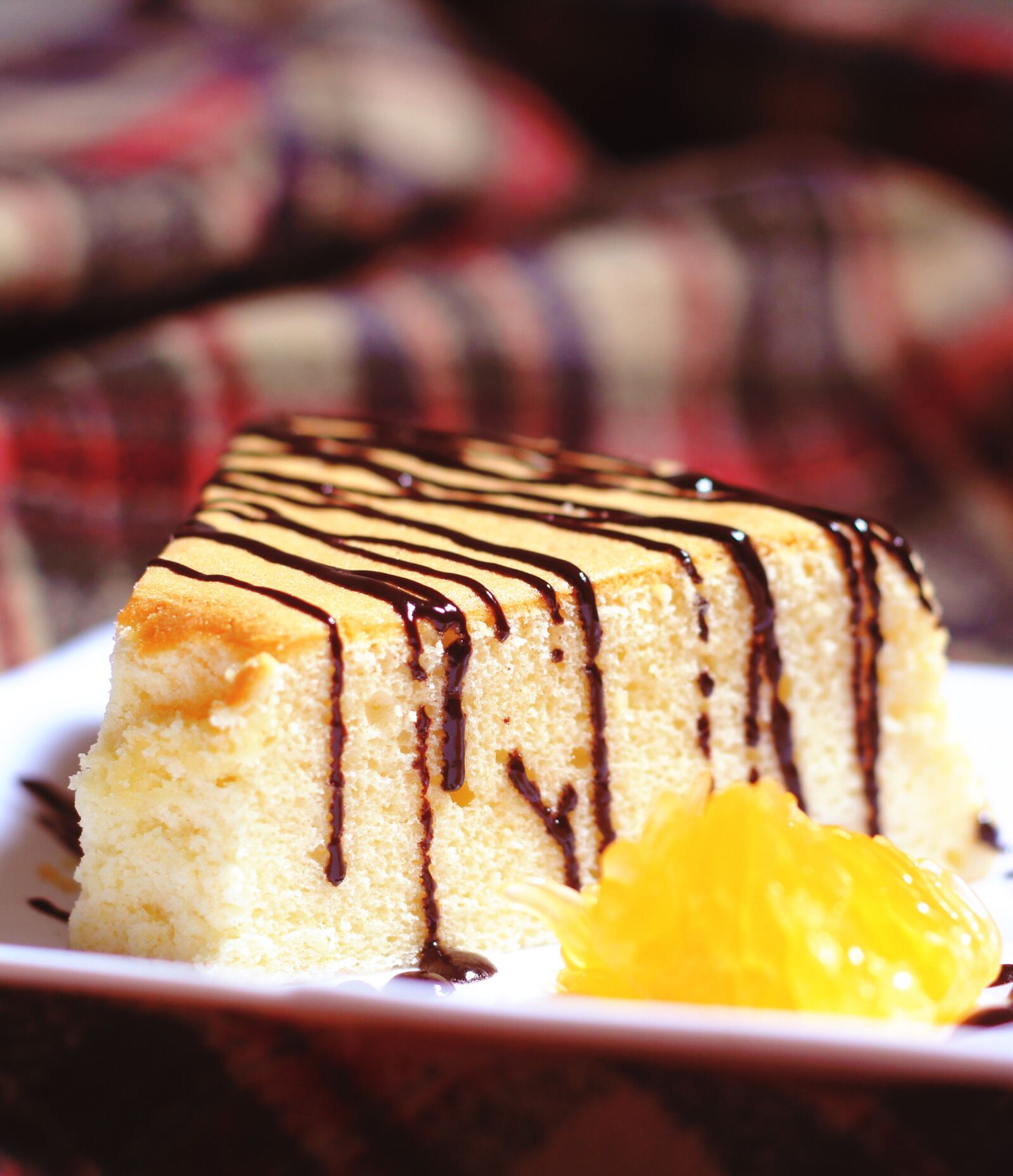 Canon EOS 550D (EOS Rebel T2i / EOS Kiss X4) sample photo. Homemade, chiffon, cake photography