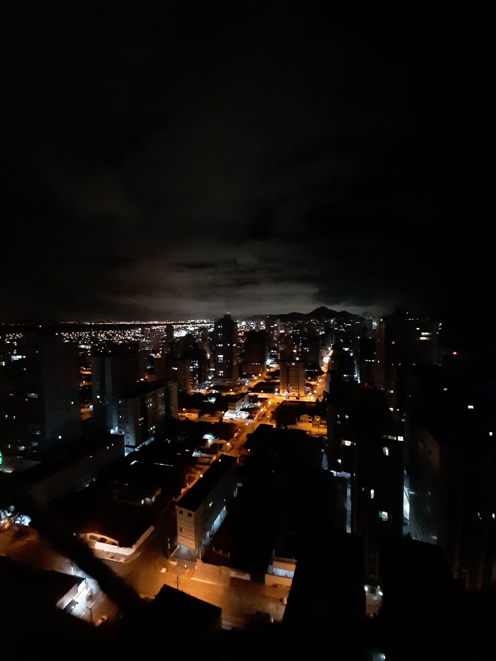 Samsung Galaxy A50 sample photo. City, night, sky photography