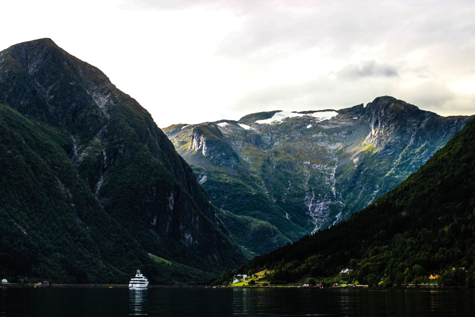 Canon EOS 600D (Rebel EOS T3i / EOS Kiss X5) sample photo. Norway, fjord, landscape photography