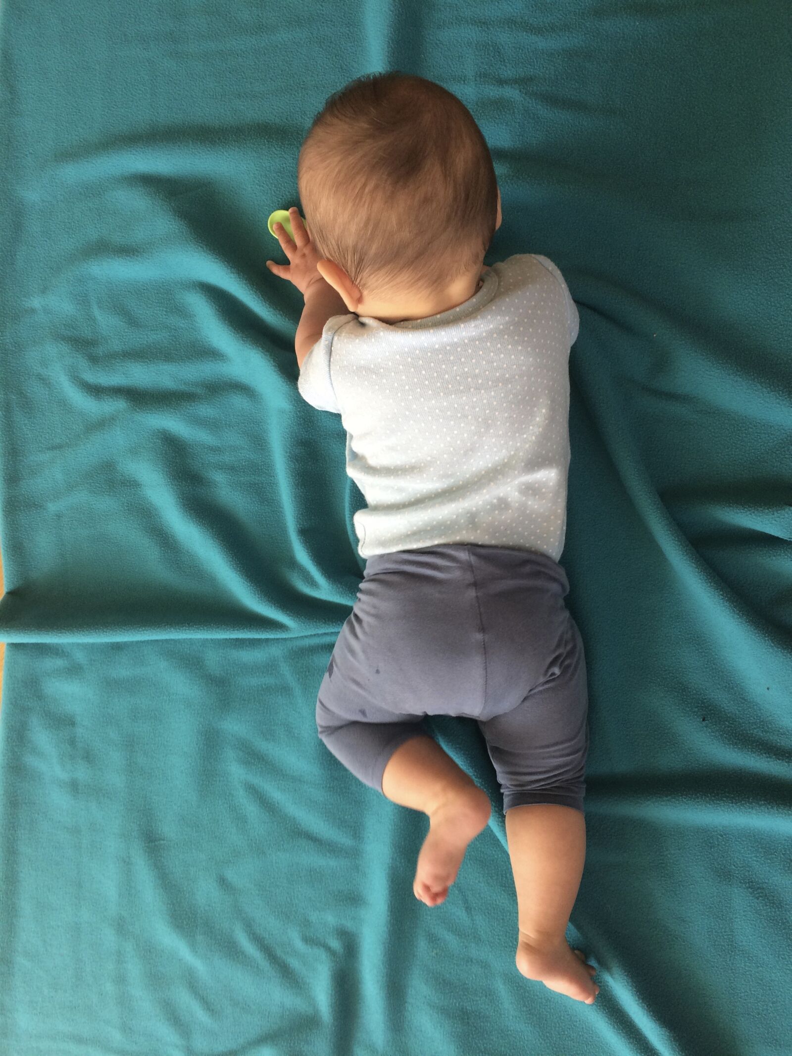 iPhone 5s back camera 4.15mm f/2.2 sample photo. Child, childhood, man photography
