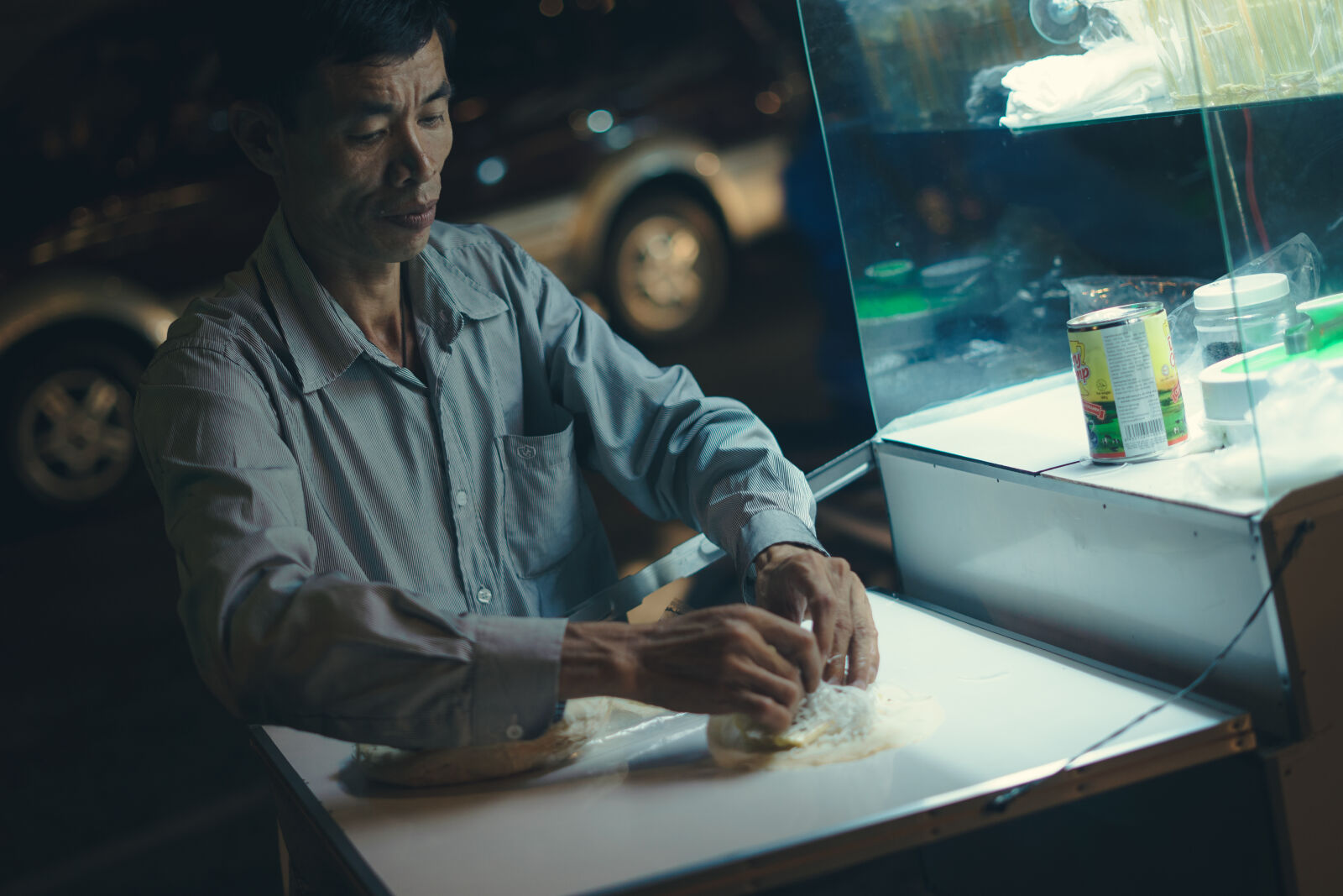 Sony a7 II + Sony FE 50mm F1.8 sample photo. Asian, food, cart, fast photography