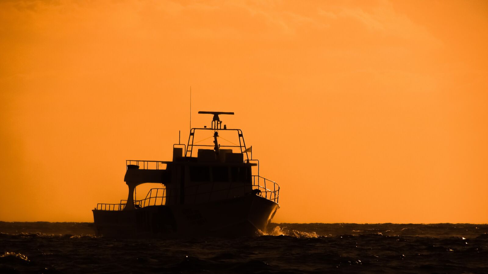Canon PowerShot SX400 IS sample photo. Boat, sunset, sea photography