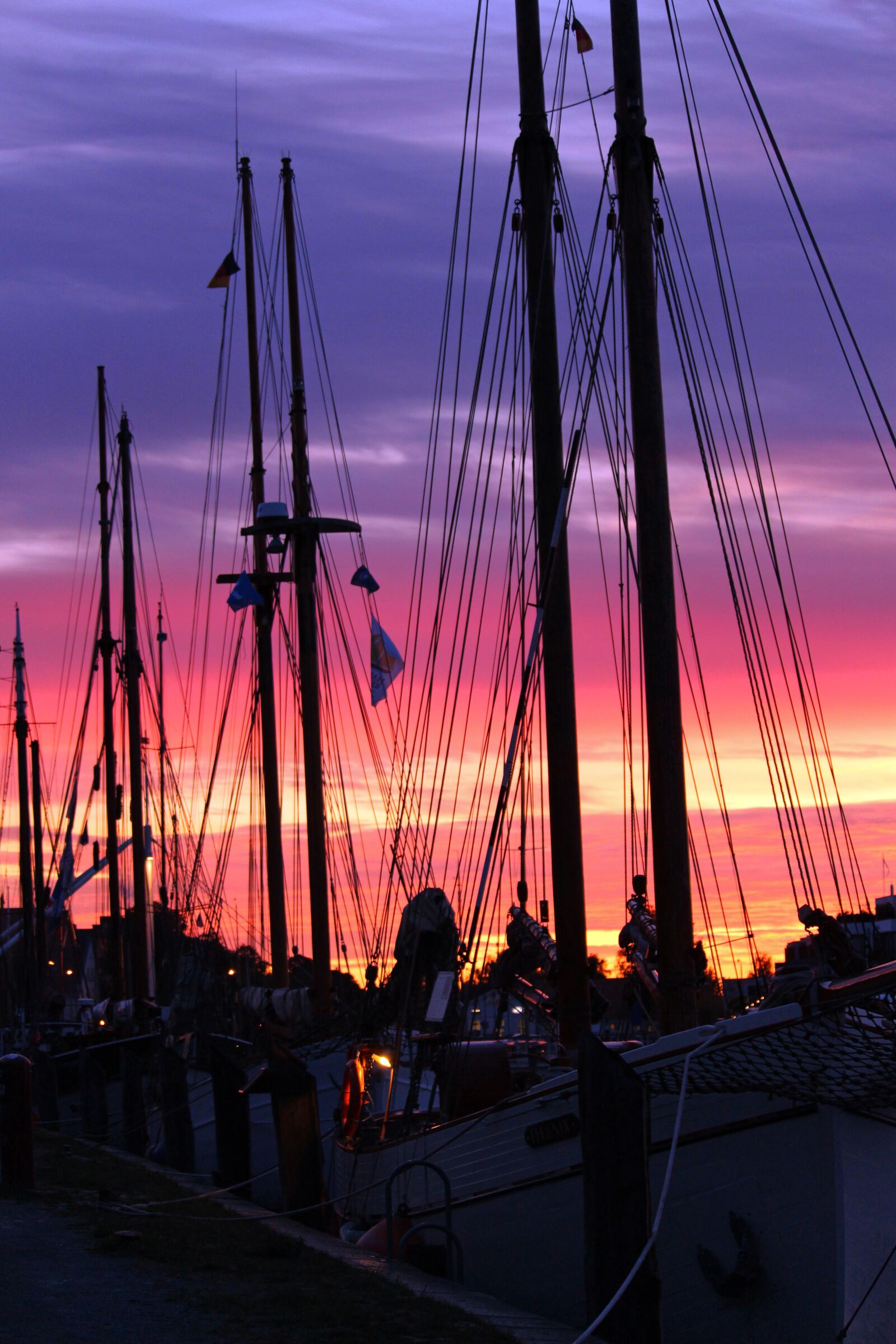Canon EF-S 55-250mm F4-5.6 IS STM sample photo. Port, greifswald, harbour museum photography