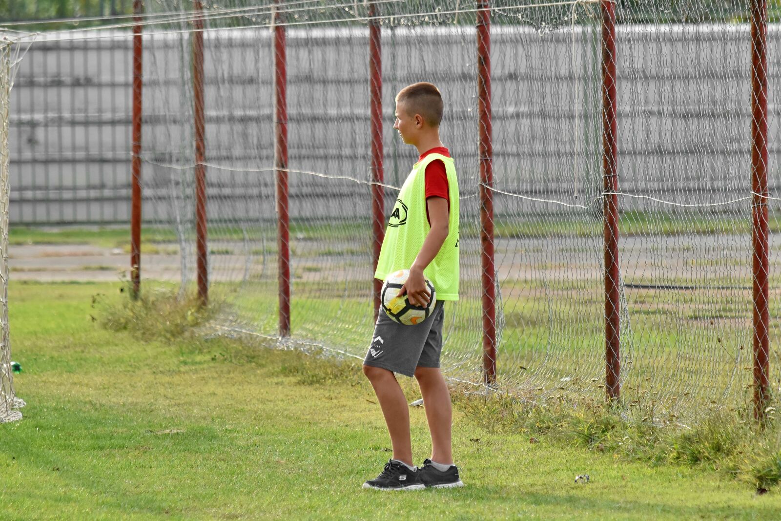 Nikon D5500 sample photo. Boy, football player, sport photography