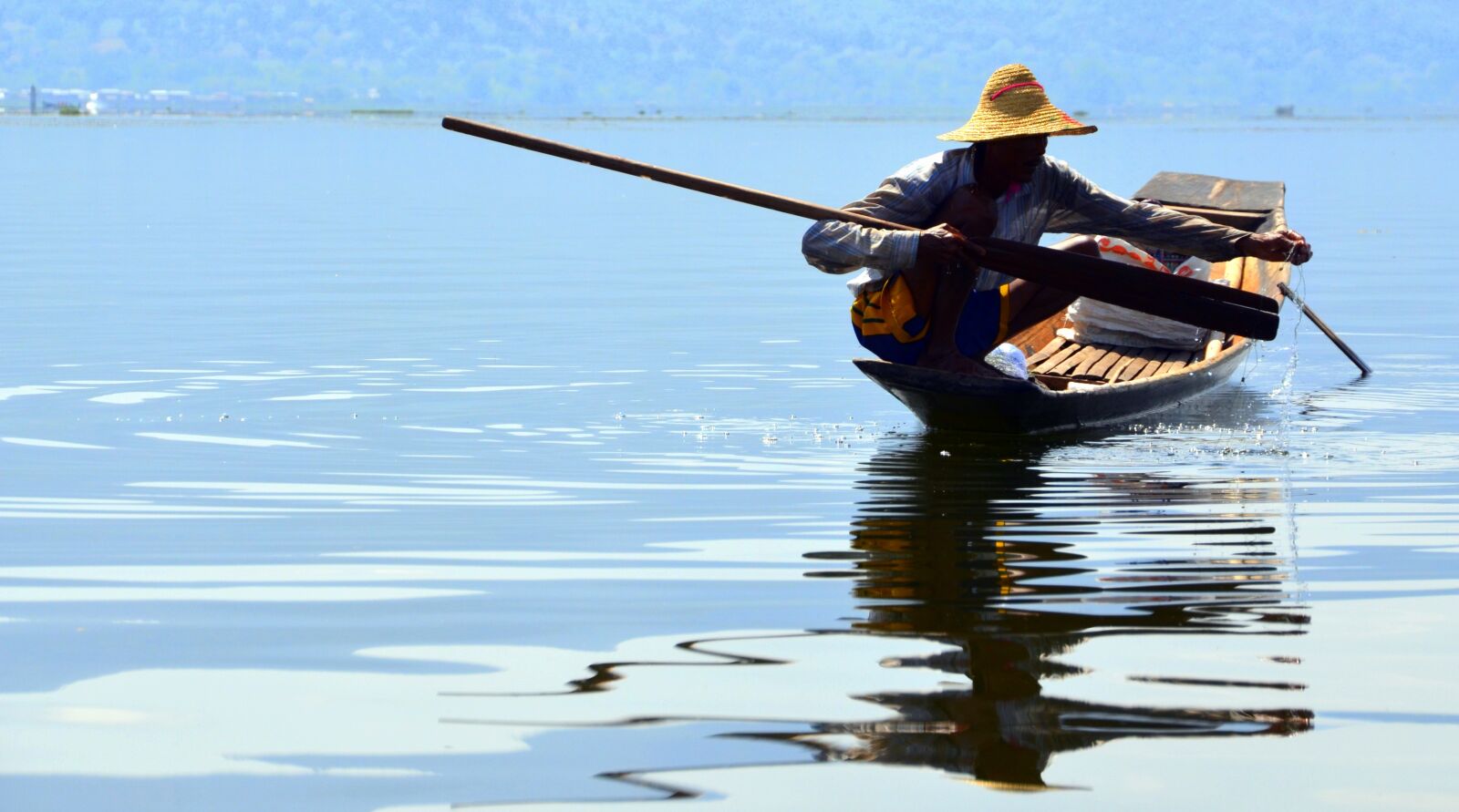 Nikon D5100 sample photo. Fisherman, fishing, inle lake photography