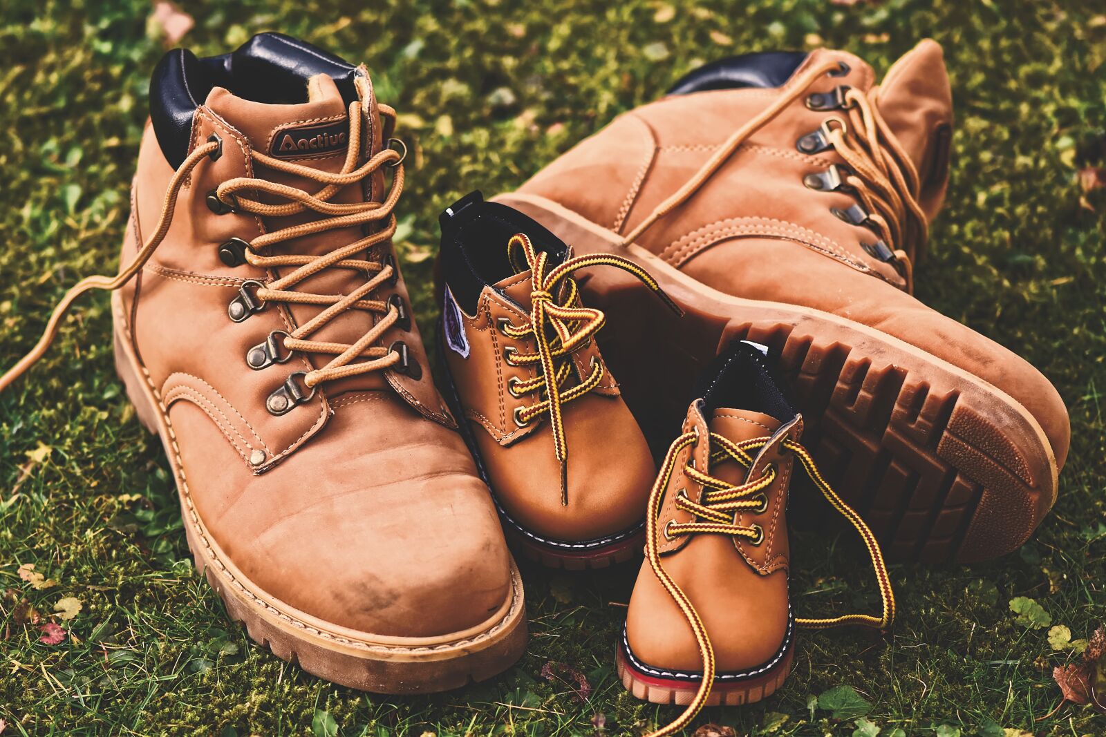 Nikon D7200 sample photo. Hiking shoes, children's shoes photography