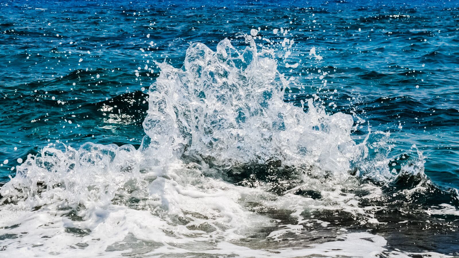 Nikon D3300 sample photo. Splash, wave, water photography