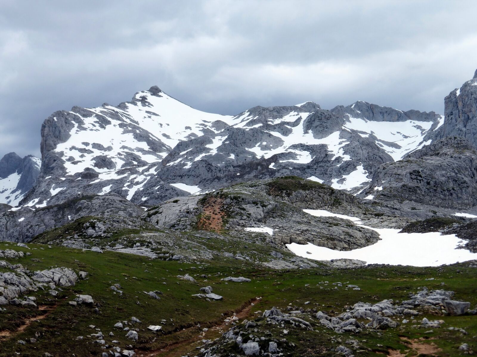 Panasonic Lumix DMC-ZS25 (Lumix DMC-TZ35) sample photo. Nature, spain, snow photography